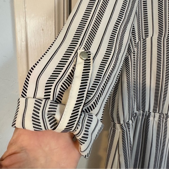 H&M Dress Striped Black & White Feathered Print Drawstring Waist V-Neck Size 14 - Picture 6 of 12